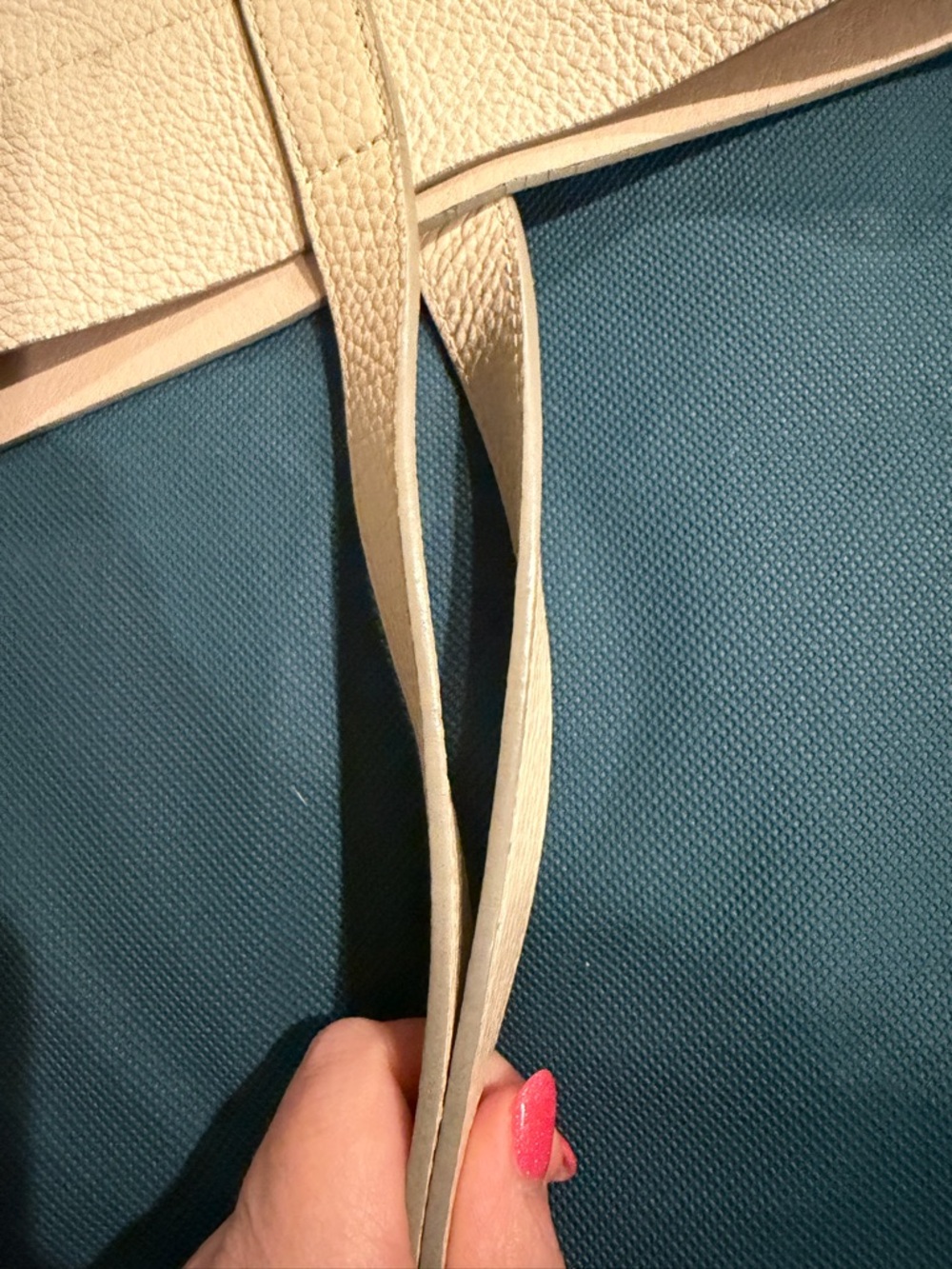 Cuyana Easy Tote Pebbled Leather Cream Ivory Large Minimalist Work Bag - Picture 11 of 15
